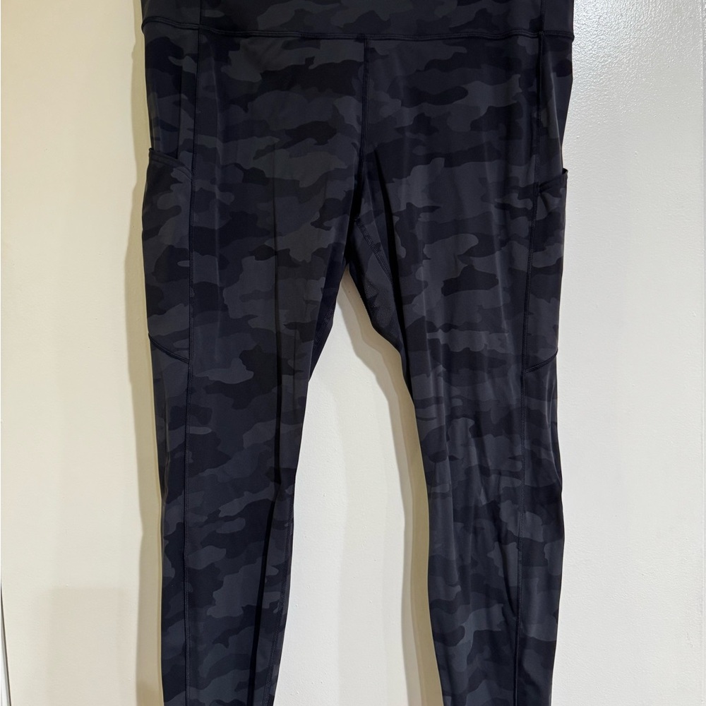 Lululemon Athletica Black Camo Leggings